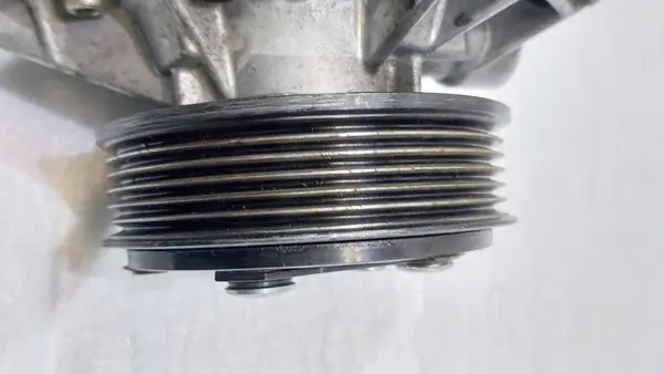 Compressore aria condizionata Nissan Juke I F15 1.6 DIG-T 926001KC1B image 4