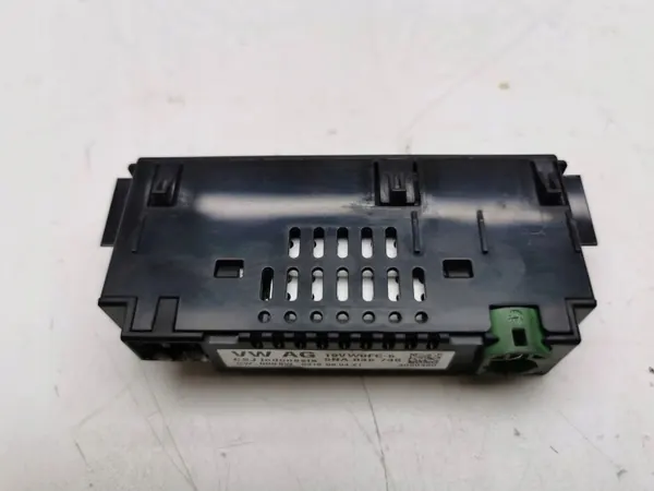 OEM 5NA035736 USB-portti Seat Leon IV 2021 image 4