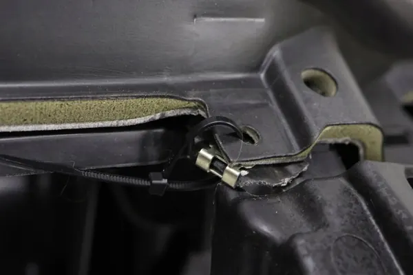 VW Tiguan Airbagconsole OEM 5K0880201AA Gebruikt image 4