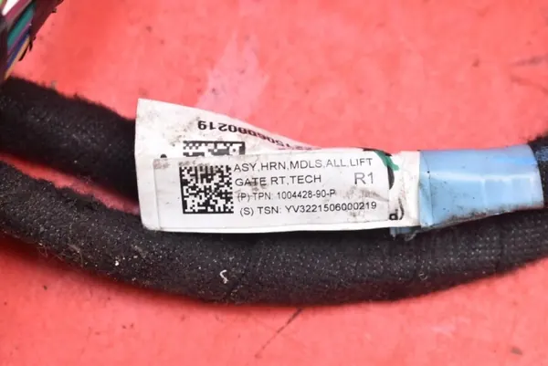 Tesla Model S 12-20 Takaluukun Johdotus OEM image 4