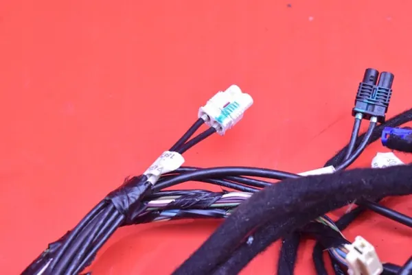 Tesla Model S 12-20 Takaluukun Johdotus OEM image 7