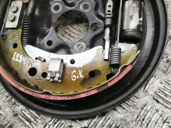 Audi OE AMD184767 Vasen takajarrulevyn suojus image 6