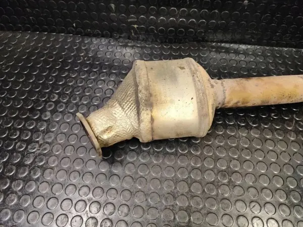 Audi OE 4H0131703P Begagnad katalysator image 3