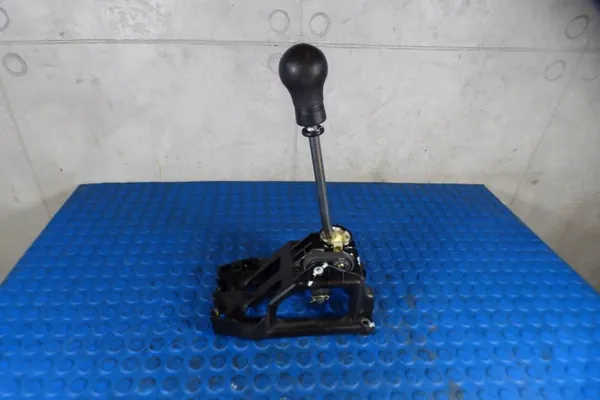 Toyota Aygo I Växelspak OEM CART335300H020 image 2
