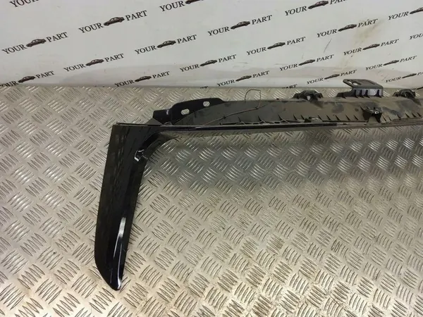 BMW X1 F48 F49 2021 Garniture de hayon image 2