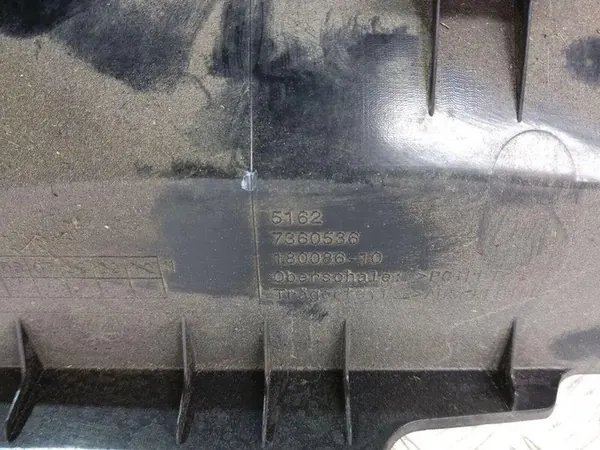 BMW X1 F48 F49 2021 Garniture de hayon image 9