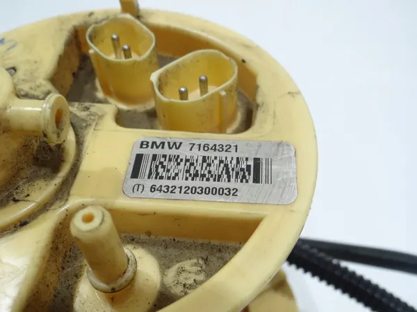 BMW X5 E70 Brandstofpomp 7164321 image 6