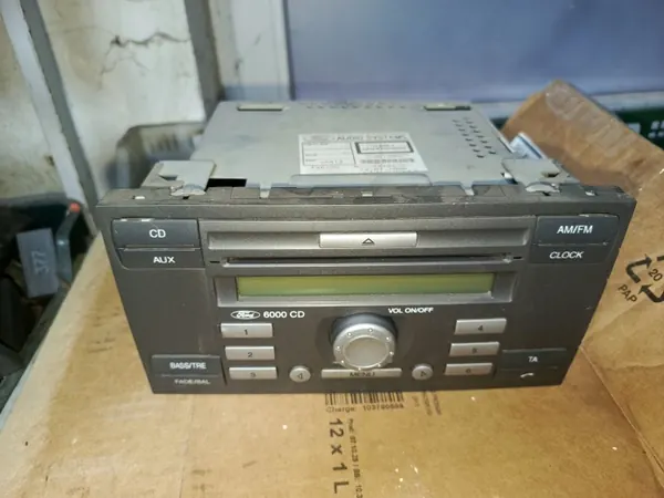 Radio Ford Fiesta MK5/MK6 OEM 6S61-18C815-AJ image 2