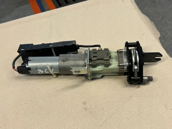 Actuateur de hayon VW PASSAT B6 KOMBI gauche/droit OEM image 4