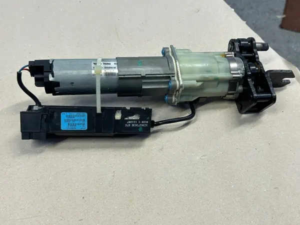Actuateur de hayon VW PASSAT B6 KOMBI gauche/droit OEM image 5