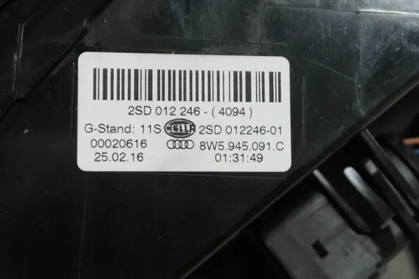 AUDI A4 B9 8W Sedán Luz Trasera Izquierda LED image 2