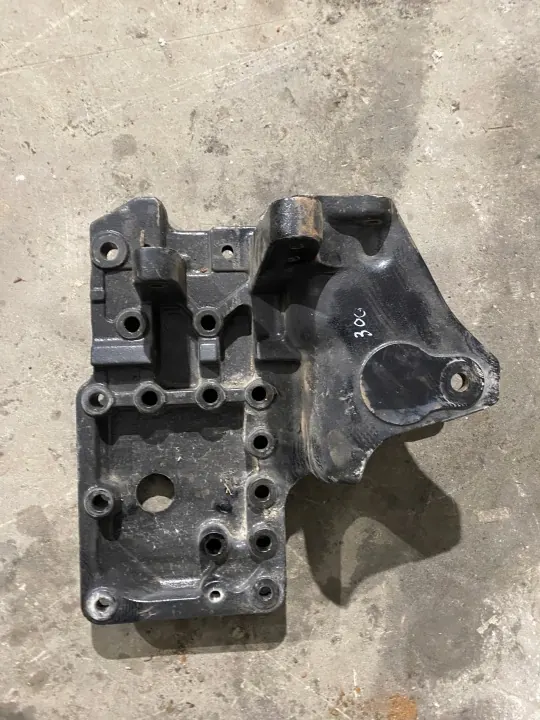 OEM 20892761 Volvo Support de Ressort à Lames Avant Gauche image 4