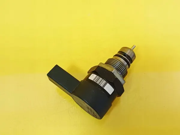 Sensor Pressão Combustível OEM DRC101150 BMW E60/E61 image 2