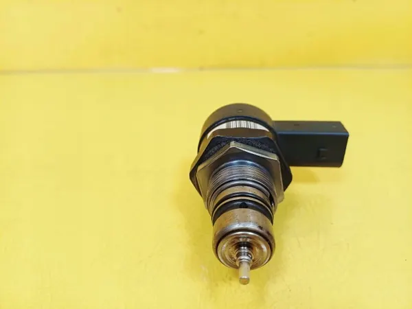 Sensor Pressão Combustível OEM DRC101150 BMW E60/E61 image 5