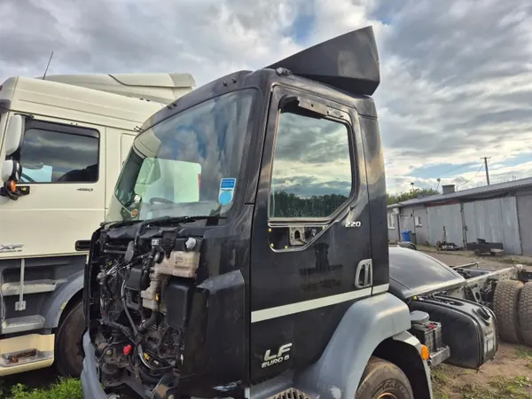 DAF LF Euro 6 päiväohjaamon runko OEM - Käytetty image 2