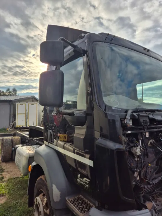 DAF LF Euro 6 päiväohjaamon runko OEM - Käytetty image 3