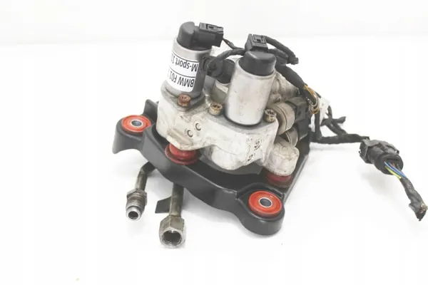 Bloque de válvulas Dynamic Drive OEM 6775258 para BMW F01/F02 image 7