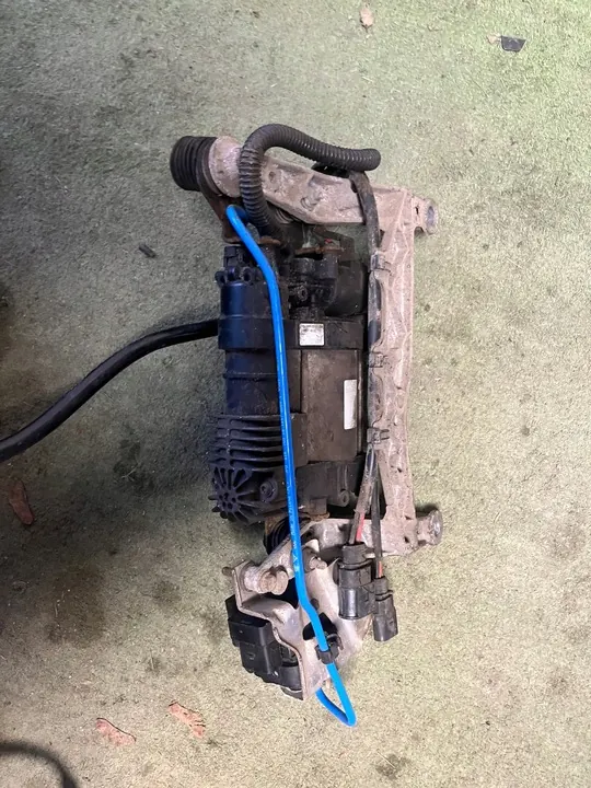 Compressore sospensione VW Touareg 7P 7P0616006G image 2