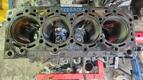 Bloque motor Hyundai Terracan 2.9 CRDI OEM FOA12764 image 3