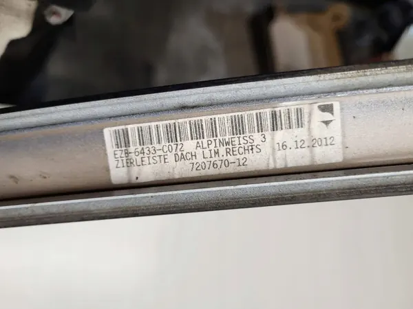 BMW F10 Rechte Dachreling OEM 7207670 - Gebraucht image 4