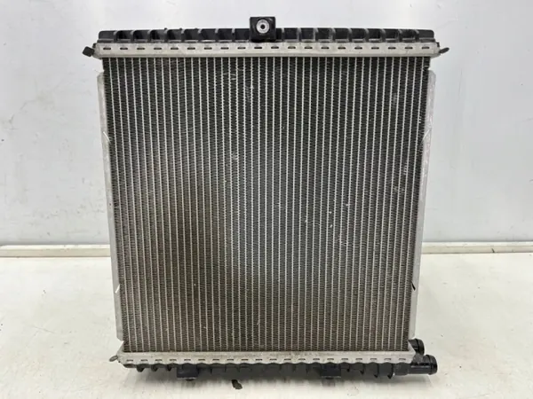 Radiateur d'eau OEM 9j1121251a pour Porsche Taycan image 7