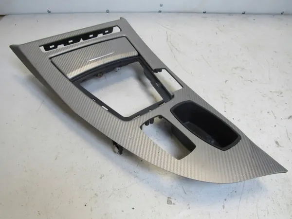 BMW Z4 E89 Moldura Túnel OEM 9129243 - Usado image 3