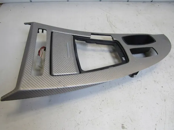 BMW Z4 E89 Moldura Túnel OEM 9129243 - Usado image 4