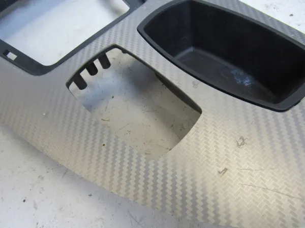 BMW Z4 E89 Moldura Túnel OEM 9129243 - Usado image 8