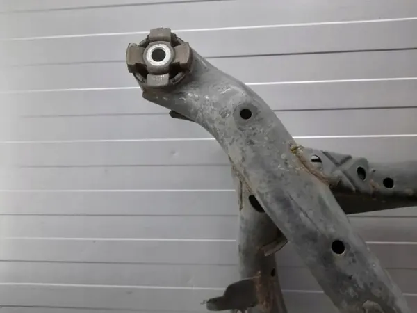 Porsche OE 7L0599304C Bakaxelbalk Begagnad image 10