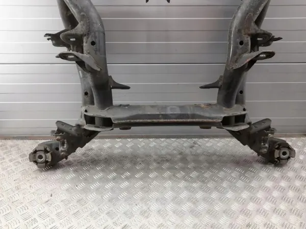 Porsche OE 7L0599304C Bakaxelbalk Begagnad image 6