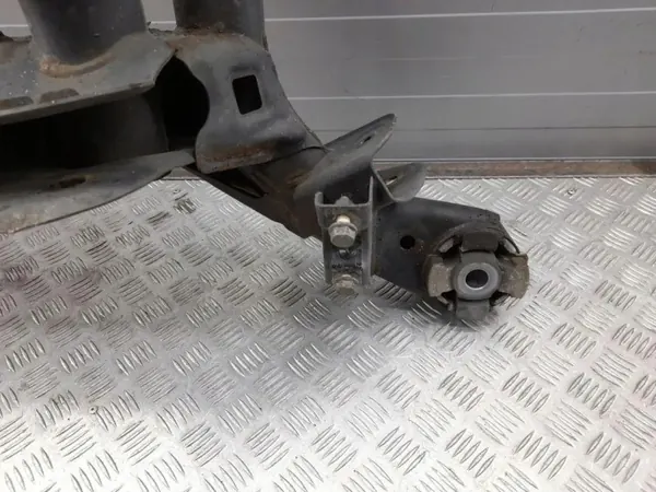 Porsche OE 7L0599304C Bakaxelbalk Begagnad image 8
