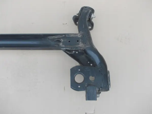 Viga do eixo traseiro Ford OE OEM belka fusion - Usado image 8