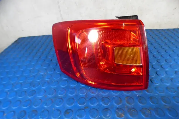 Lámpara trasera izquierda derecha Volkswagen Jetta 6 VI 5C6945095E 5C6945096A image 2