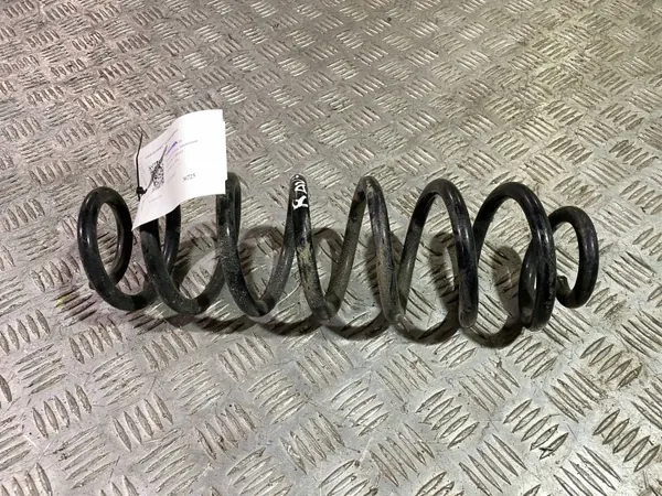 Ressort arrière UTO36725 pour Toyota RAV4 XA50 2021 image 2