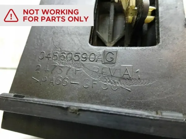 Tapa de combustible OEM 04860572AE - Usada, Negra (2006) image 4