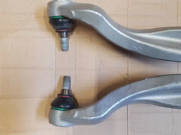 MERCEDES CLS W218 Kontrollarm Vänster + Höger A2183301111 A2183301211 image 6