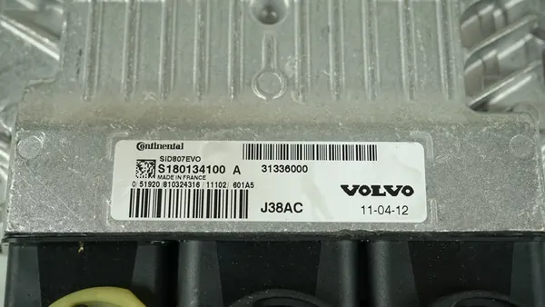 Ordinateur de moteur VOLVO C30 S40 II V50 1.6 D SID807EVO image 3