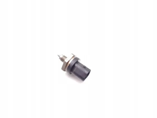 Sensor de presión de aceite Mazda OEM CX-30 2.0L Gasolina image 3