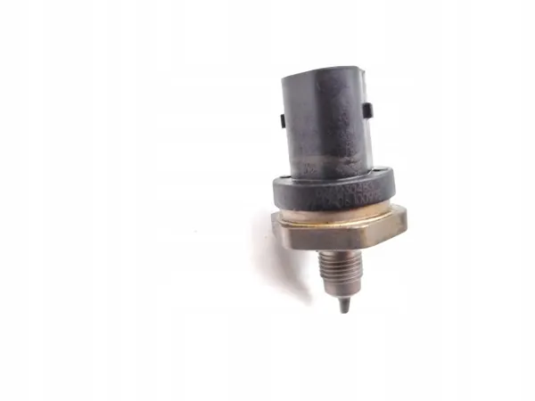 Sensor de presión de aceite Mazda OEM CX-30 2.0L Gasolina image 7
