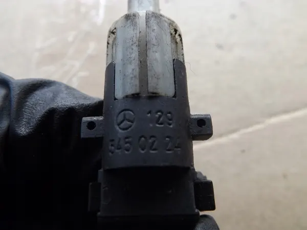 Jäähdytysnesteen tason anturi Mercedes S-Class W140 1295450224 image 3