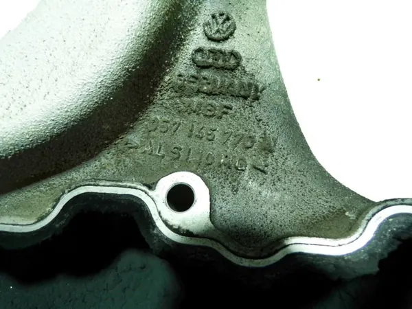 Imusarja VW Touareg 4.2L Diesel OEM 057145770 image 3