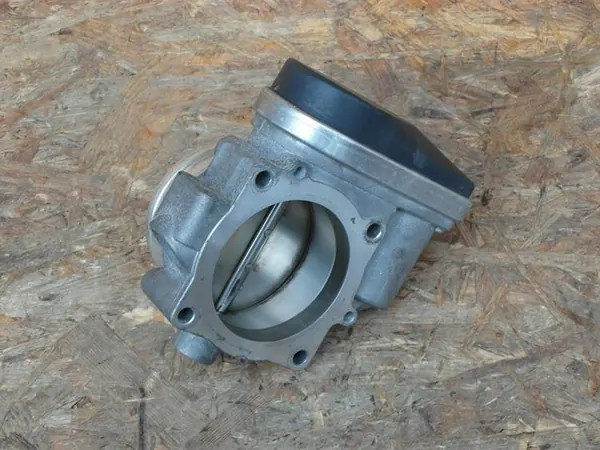 Corpo de borboleta AUDI A3 8P GOLF V R32 022133062AG image 2