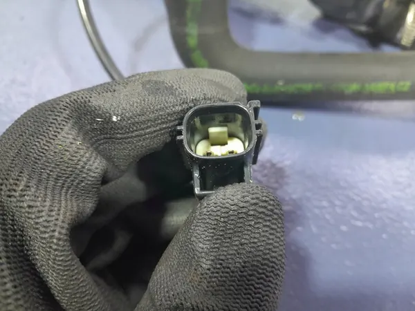 VATTENPUMP VOLVO XC60 I 2.4D 9017985A image 6