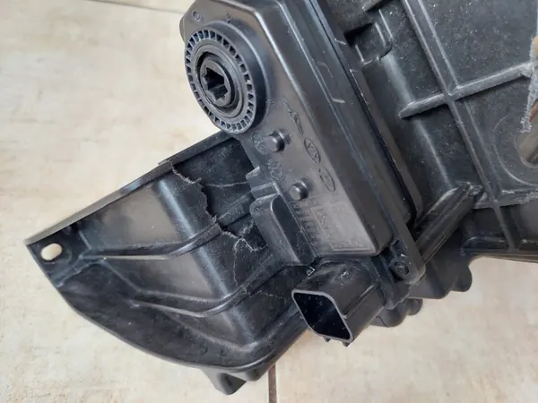 Ventilationsgallret OEM MF153K8EHA för Hyundai Santa Fe V image 5