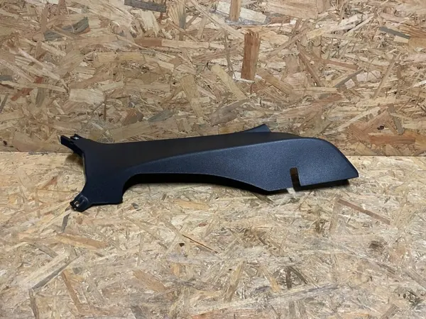 VW Taigo pilaripäällyste oikea taka OEM 2G4867766J image 2