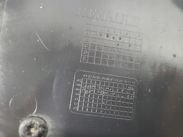 Stoßstangenschutzplatte vorne OEM 622350001R Megane 3 image 8