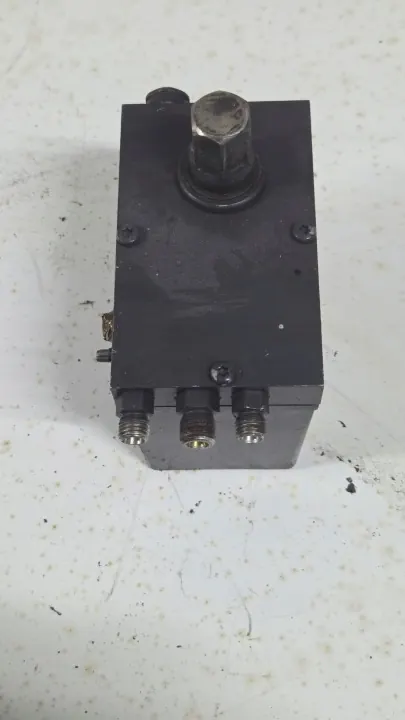 Scania Hytthydraulikpump OEM 2081520 - Begagnad image 4