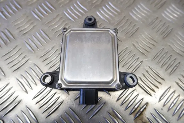 Lexus RX 2018 dödvinkel sensor OEM 88162-48030 image 6
