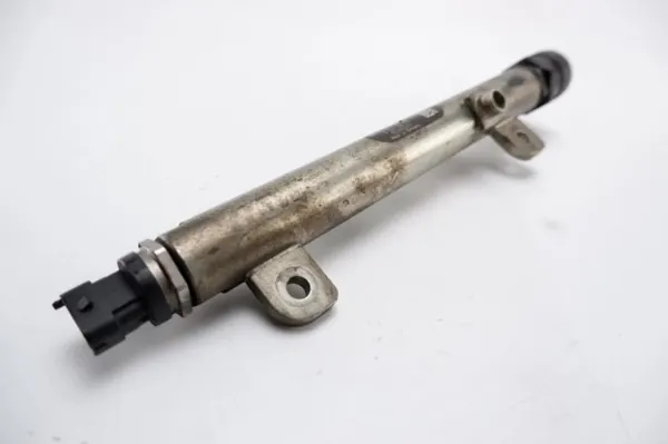 OEM 55200251 Saab 9-3 II 1.9 TID 150CV Rail Inyector image 3