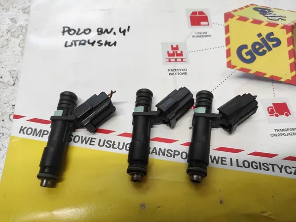 Iniettore VW POLO 4 IV 9N LIFT 05- 1.2 03D906031F image 2